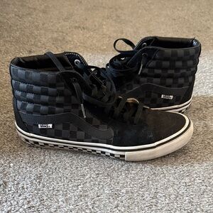 Vans Men's Black and Gray Checkered Sneakers